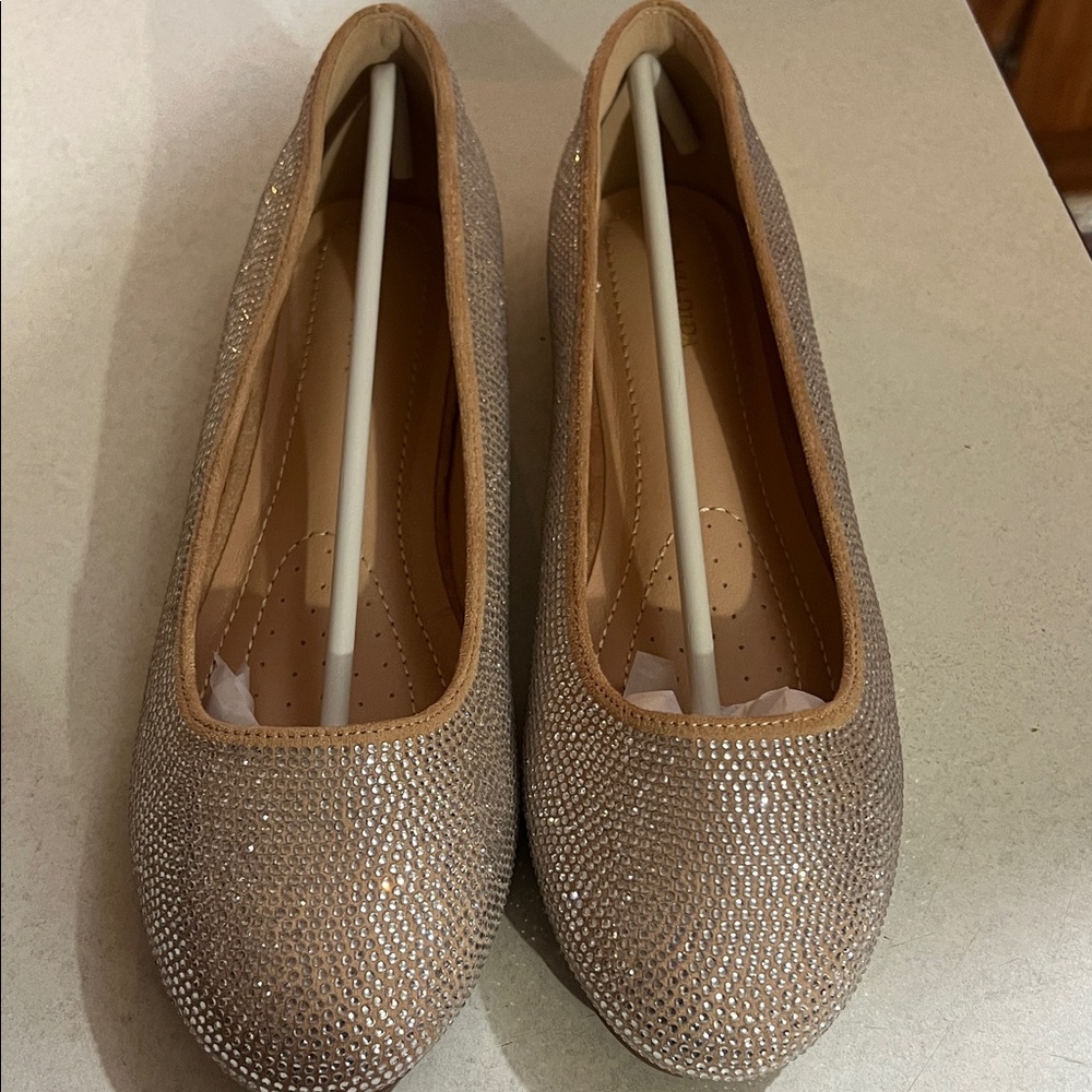 Viapipa Elegant Tan Rhinestone Flats